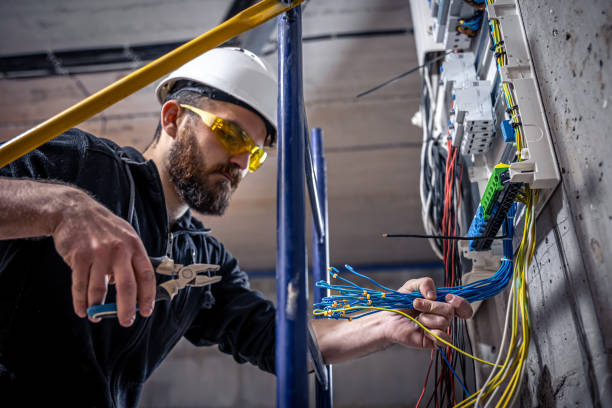 Best Emergency Electrical Repair  in Arapahoe, WY